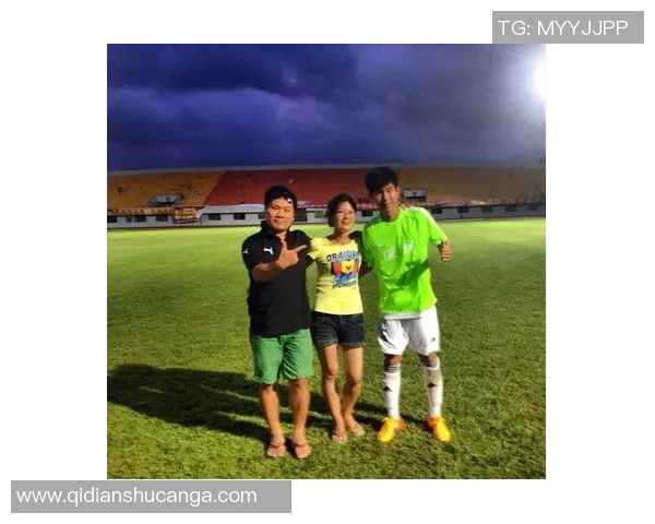 从小球场到世界舞台足球明星们的儿时梦想与奋斗历程